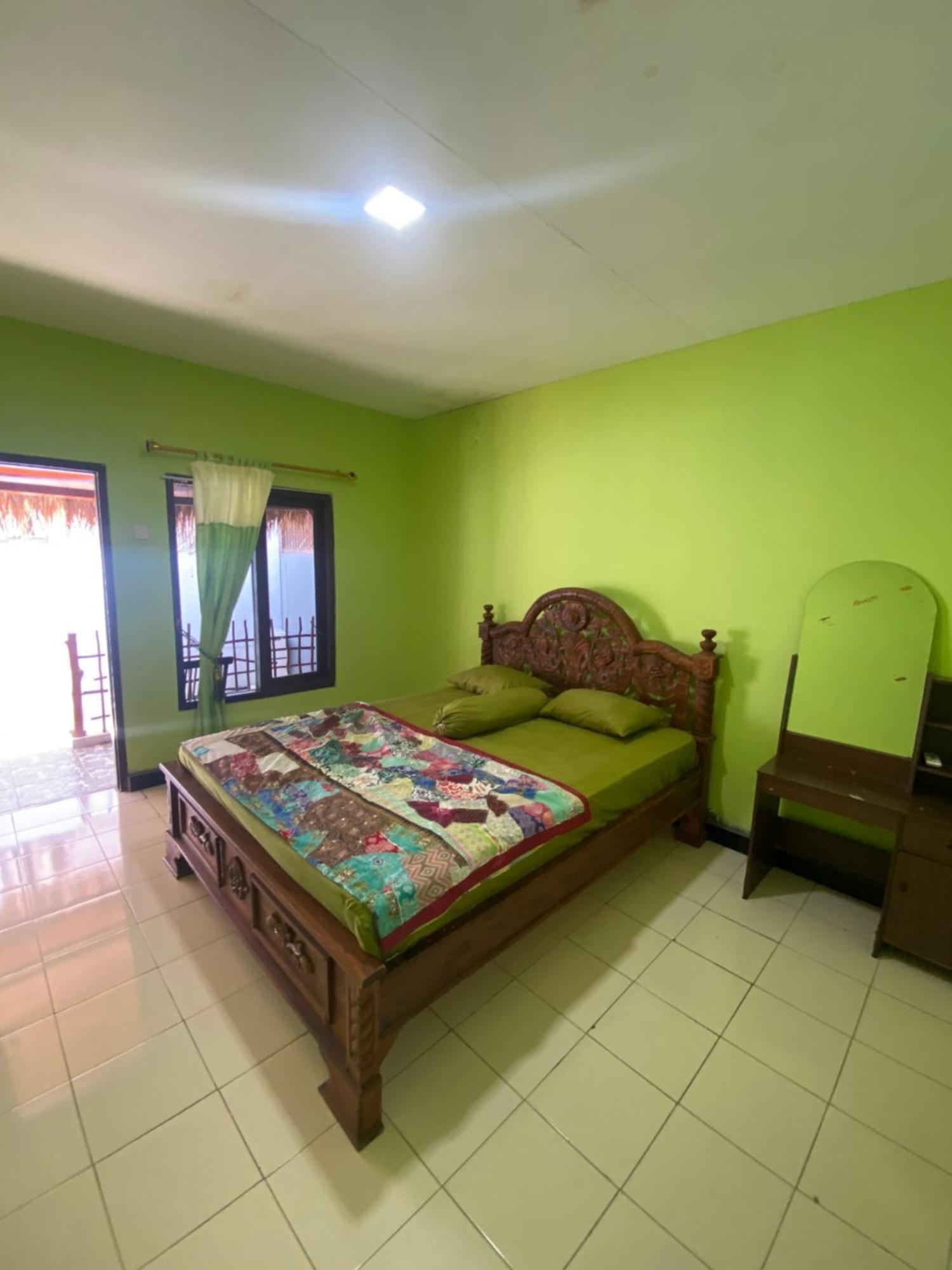 Js House View Hostel Karimunjawa Exterior photo
